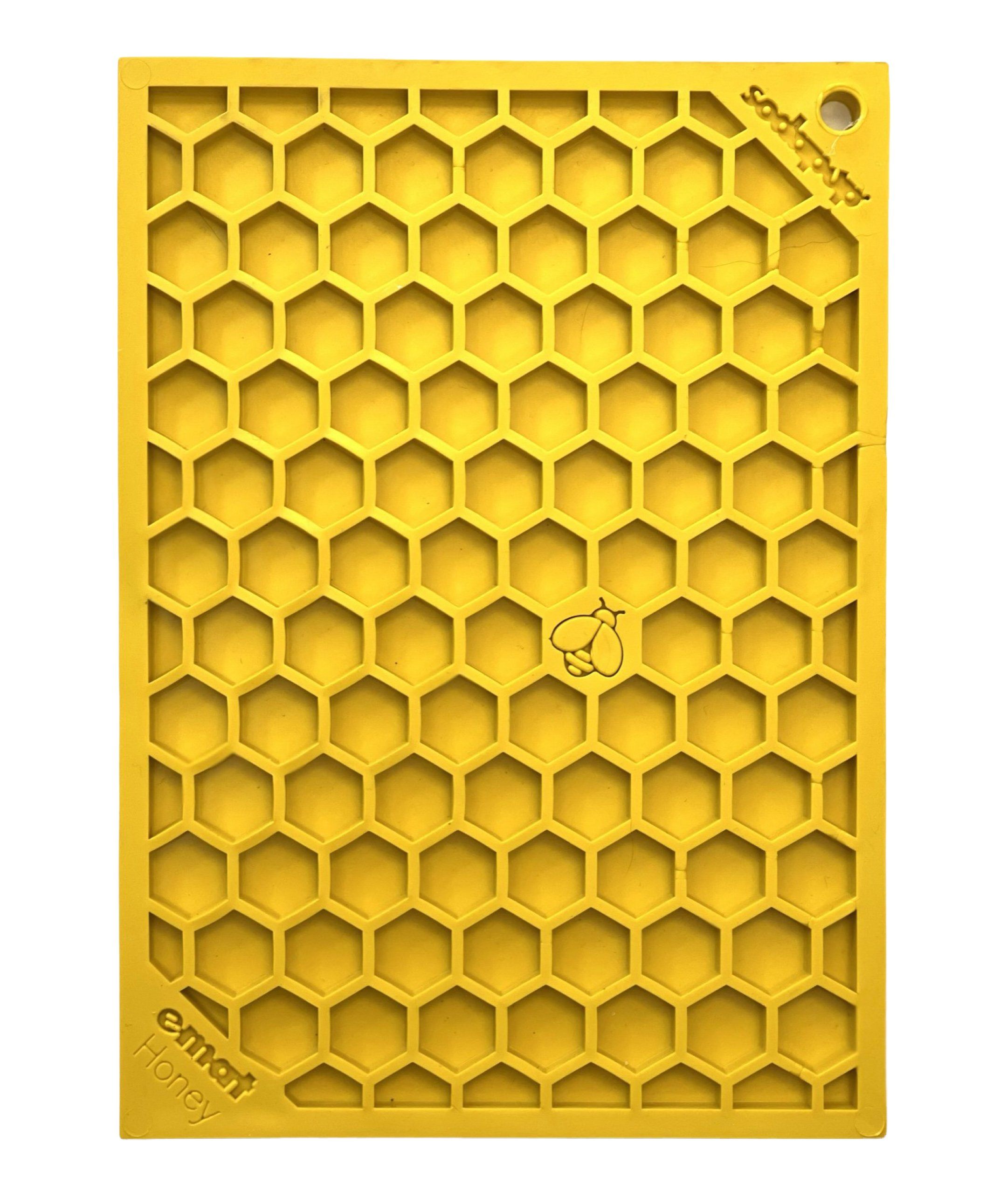 http://store.rover.com/cdn/shop/products/sodapup-honeycomb-enrichment-lick-mat-lickmat-sodapup-775111.jpg?v=1631736774