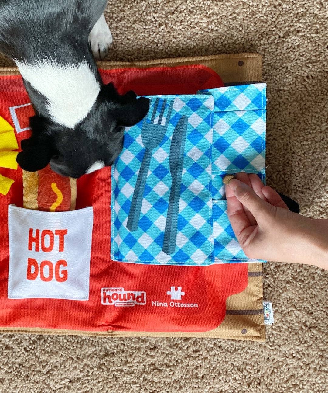 Sniffing rug Activity Matz Fast Food Fun - For dogs 